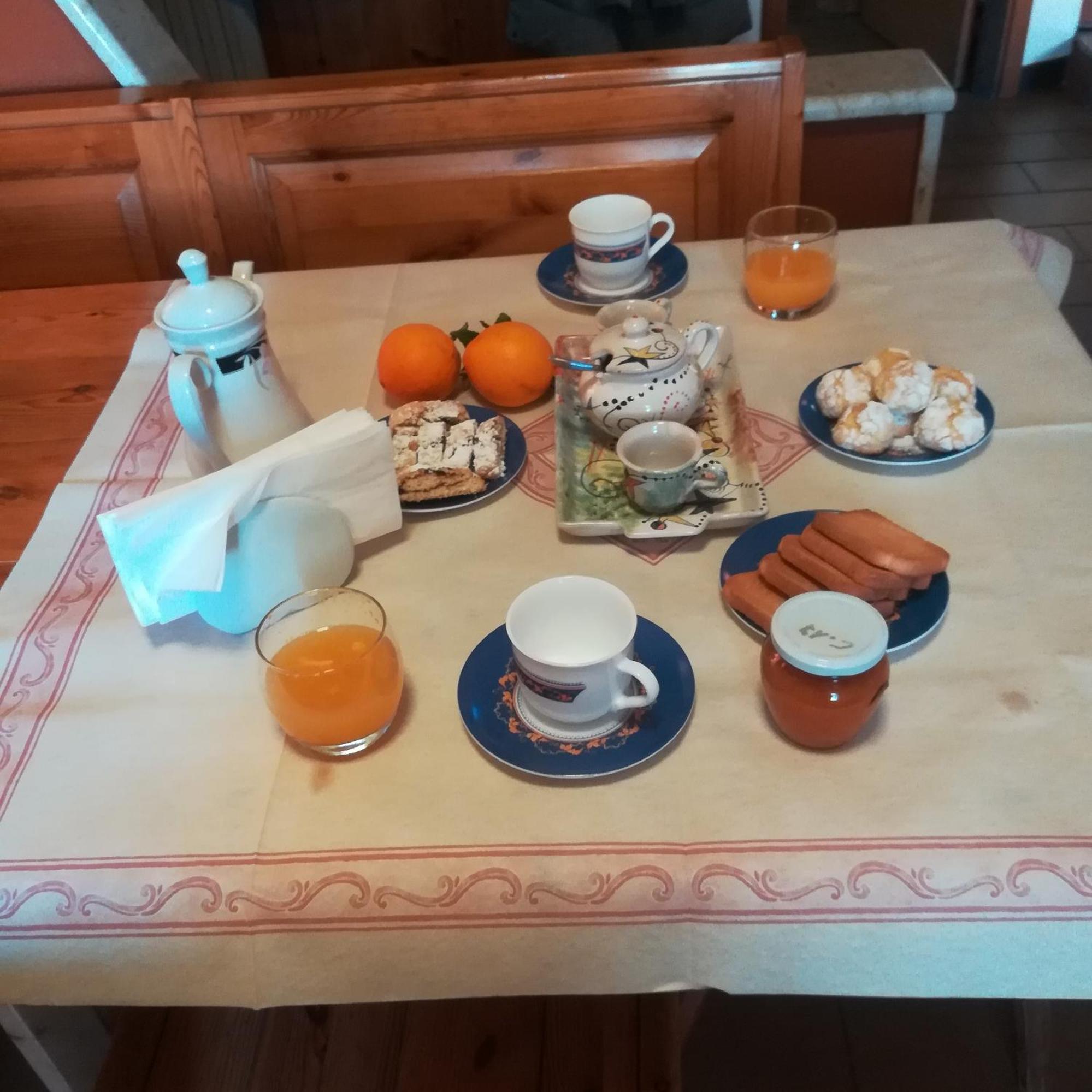 Mansarda Fiorita Bed & Breakfast Abatemarco Екстериор снимка