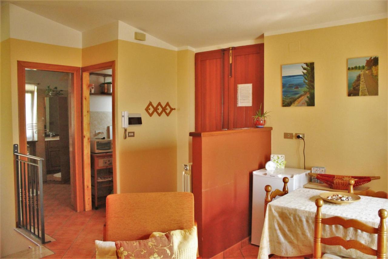 Mansarda Fiorita Bed & Breakfast Abatemarco Екстериор снимка